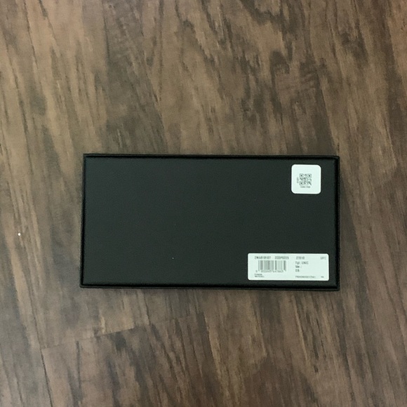 Versace Medusa Amplified Eye mask - Picture 14 of 15